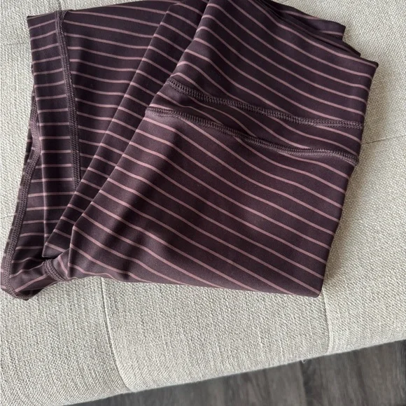 Vitality x Chloe chocolate bar striped set - Picture 2 of 4